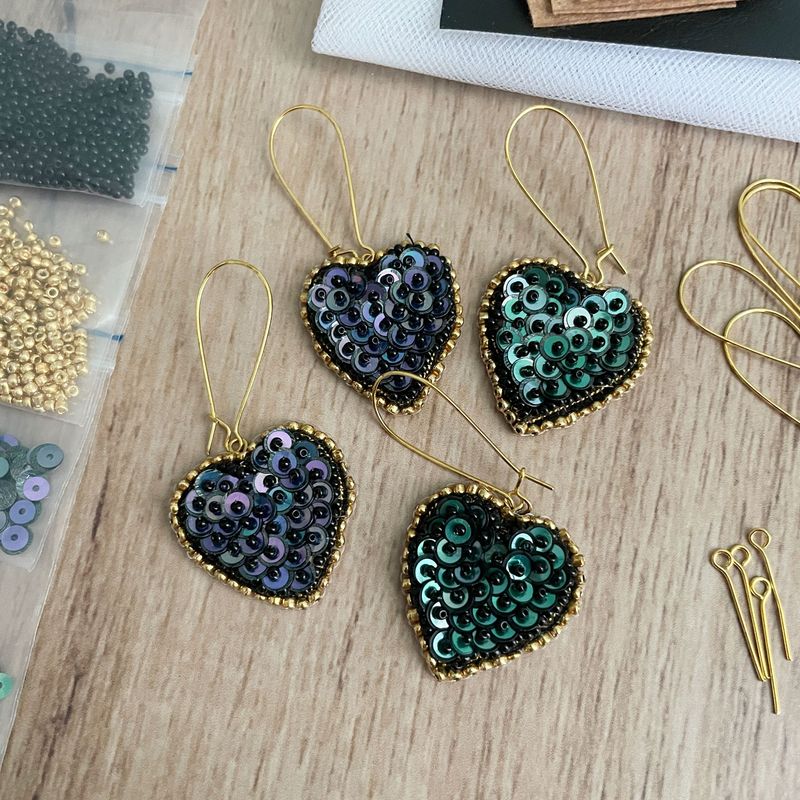 MARTIN BORDADOR - Mini Kit Pedreria aritos Corazon  clase online