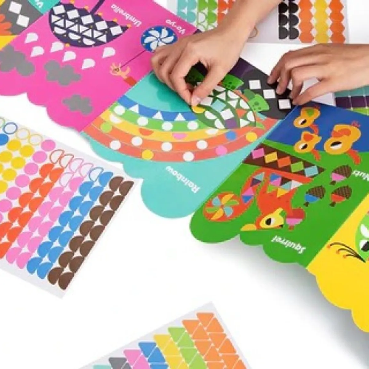 TOOKY - Stickers Animales incluye Libro y 500 Pegatinas