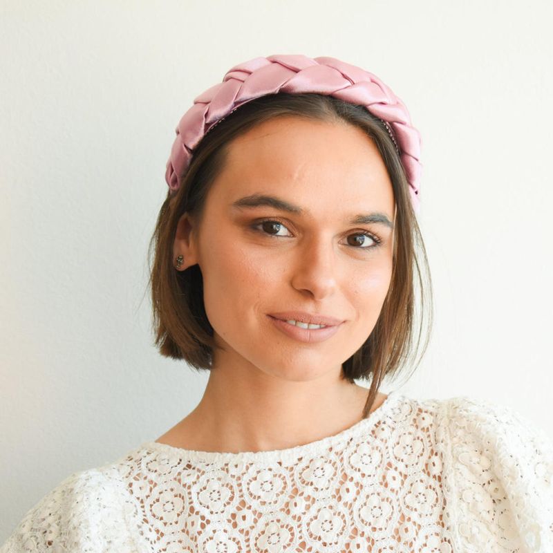 ROSARIA SCARINCI - Cintillo trenzado satin rosa