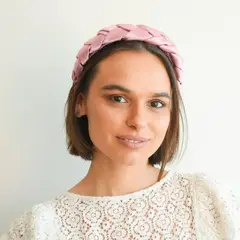 ROSARIA SCARINCI - Cintillo trenzado satin rosa
