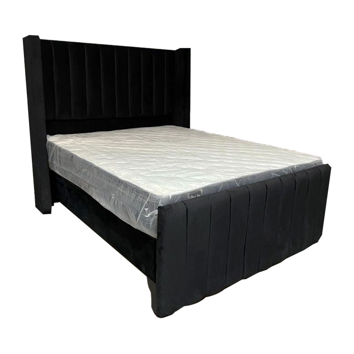 MUEBLES HVM - Cama  2P + Respaldo Negra Felpa tubular a piso y delantero  Pmadera
