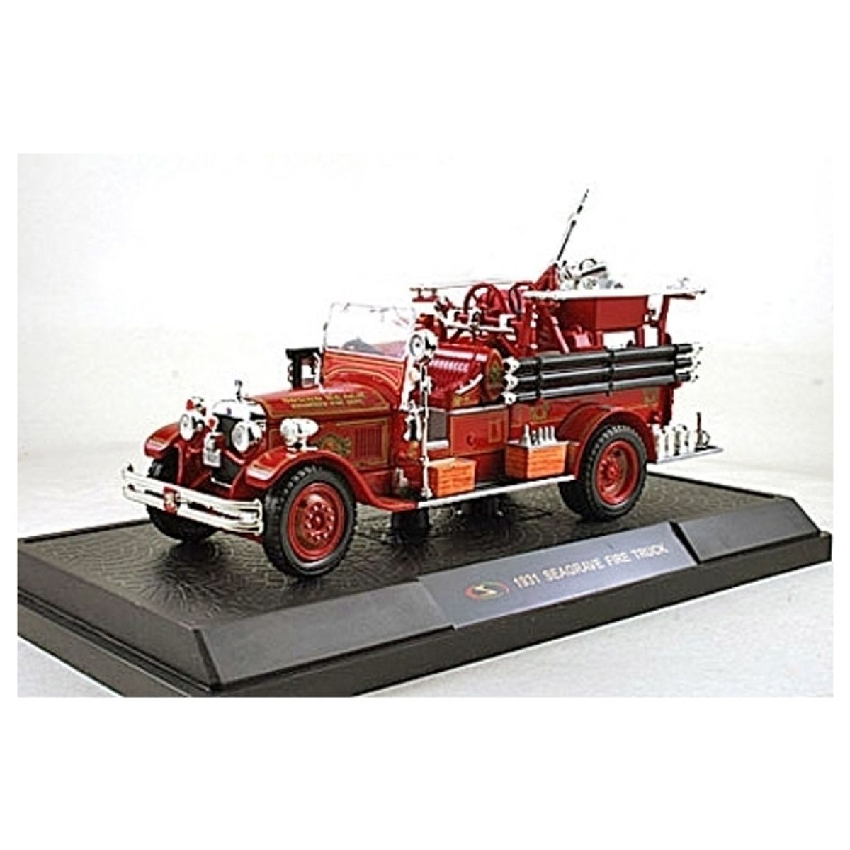 GENERICO - SIGNATURE 32380 1:32 SEAGRAVE 1931 FIRE TRUCK