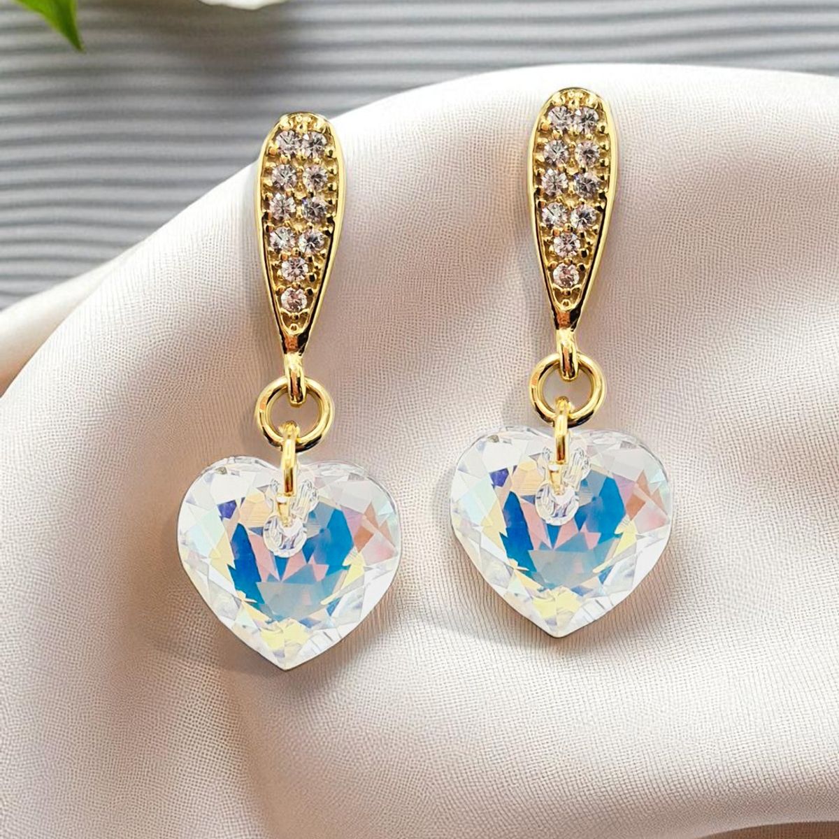 JOYAS MONTERO - Aros Amor Gold 24K creado cristales de Swarovski® Aurora Boreal