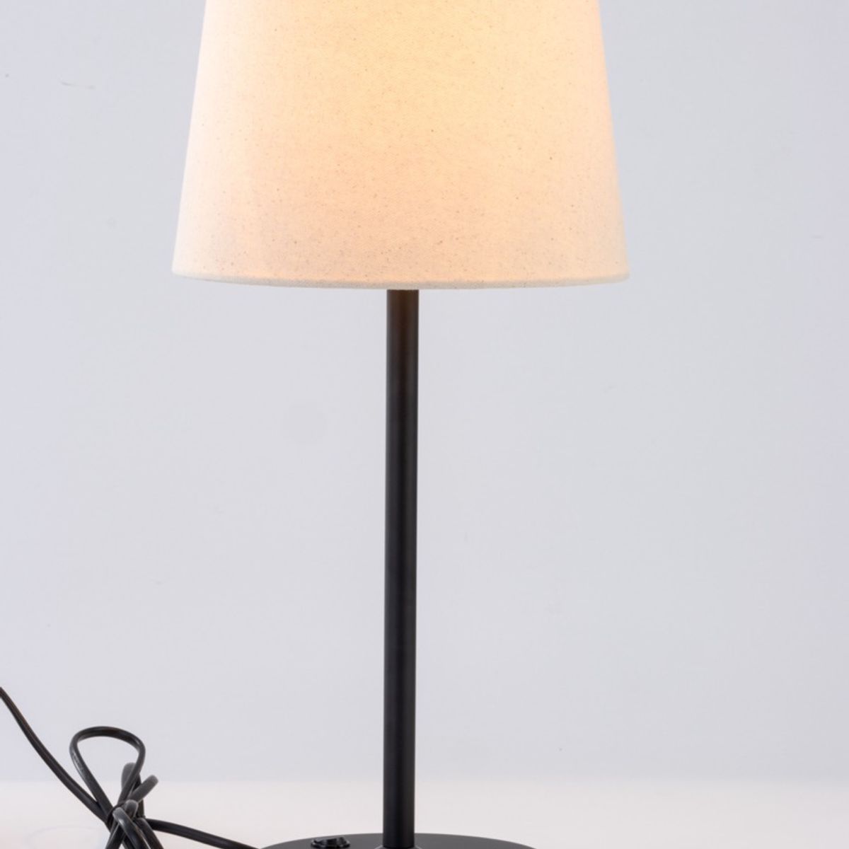 DISEÑO 3 - Lampara Sm Usb Negra