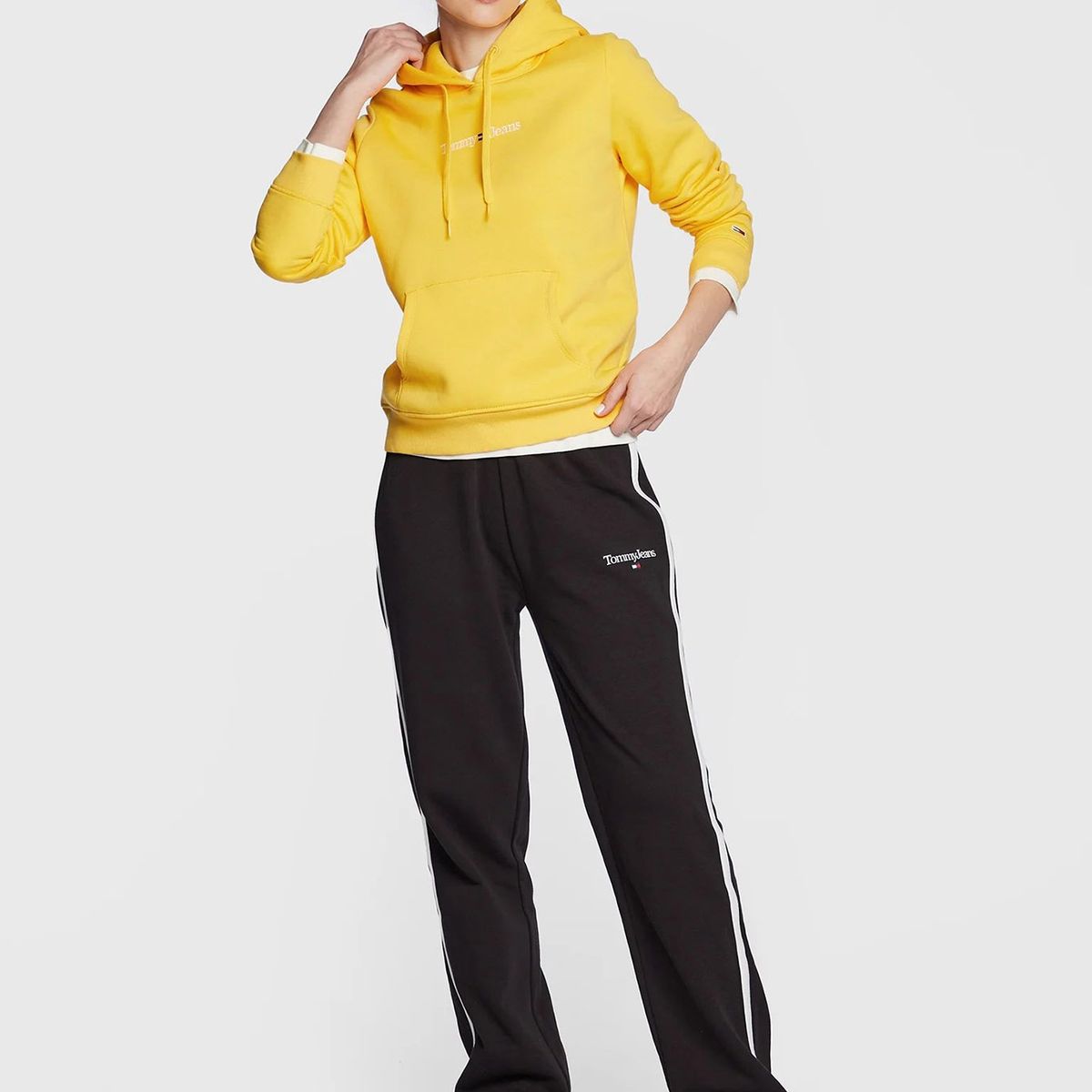 TOMMY HILFIGER - Polerón Regular Serif Linear Logo Amarillo Tommy Jeans