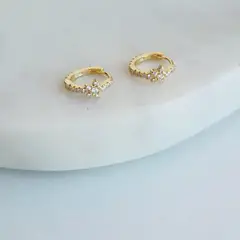 JOYAS VALDES GARCIA - Aros argolla con estrella baño oro y circones