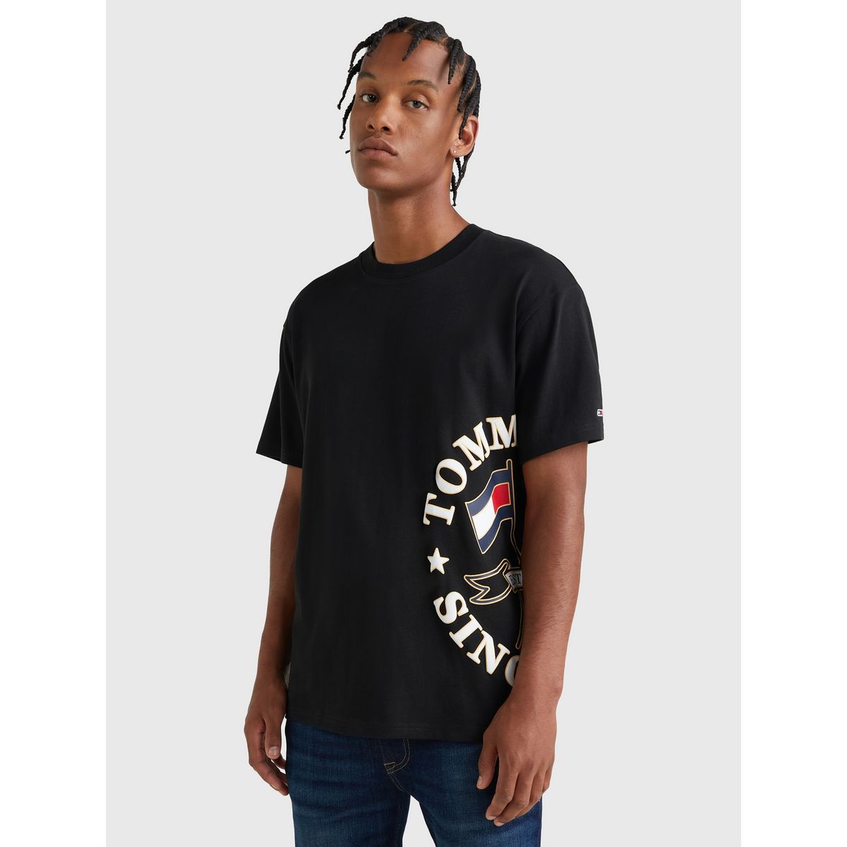 TOMMY HILFIGER - Polera Relaxed Modern Prepy Negro Tommy Jeans.