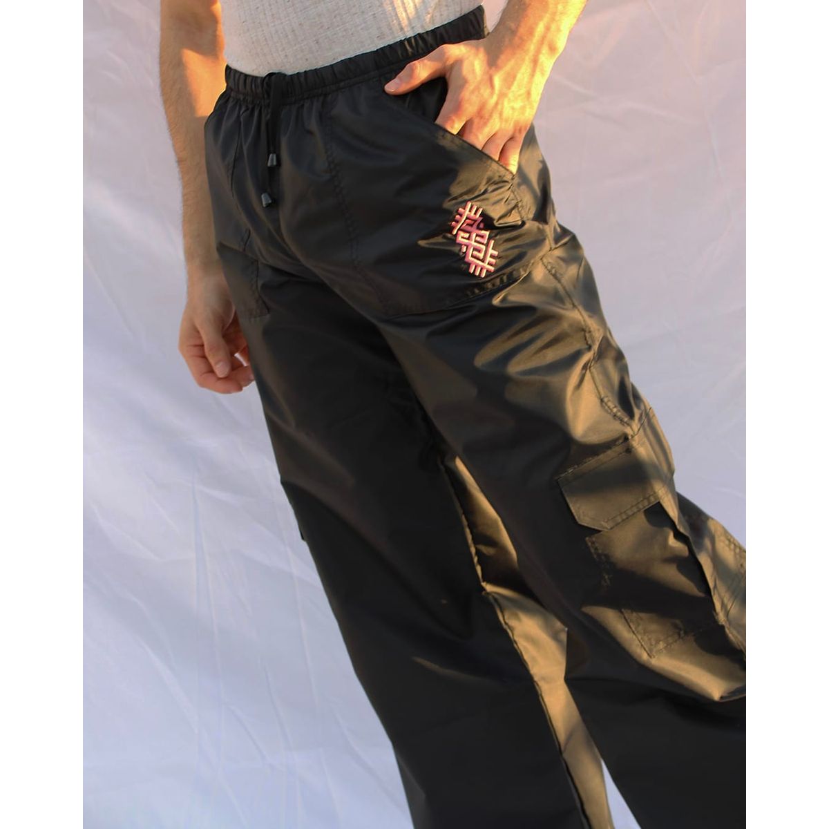 AIMARA - Pantalón Tipo Cargo Negro