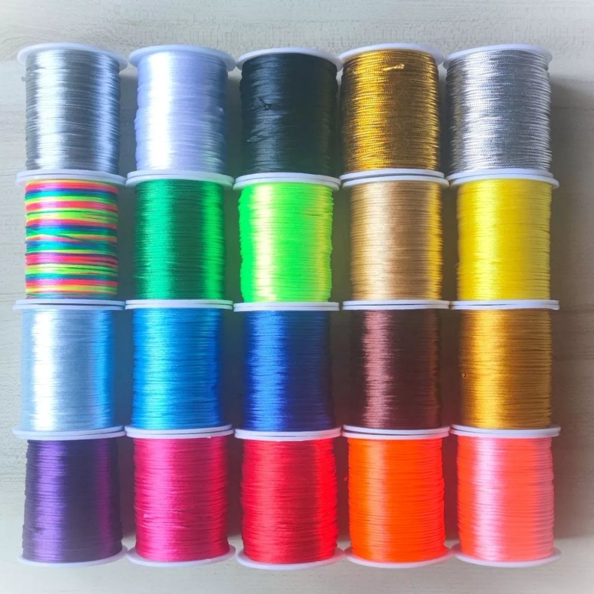 GENERICO - Cordón De Rayon Satin, Cola De Ratón 1mm/ 50 Metros Plateado…