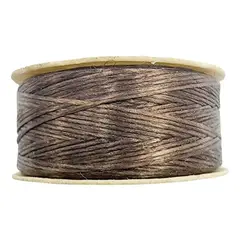 GENERICO - Hilo Profesional Para Mostacillas Calibradas Marca Nymo - Marron