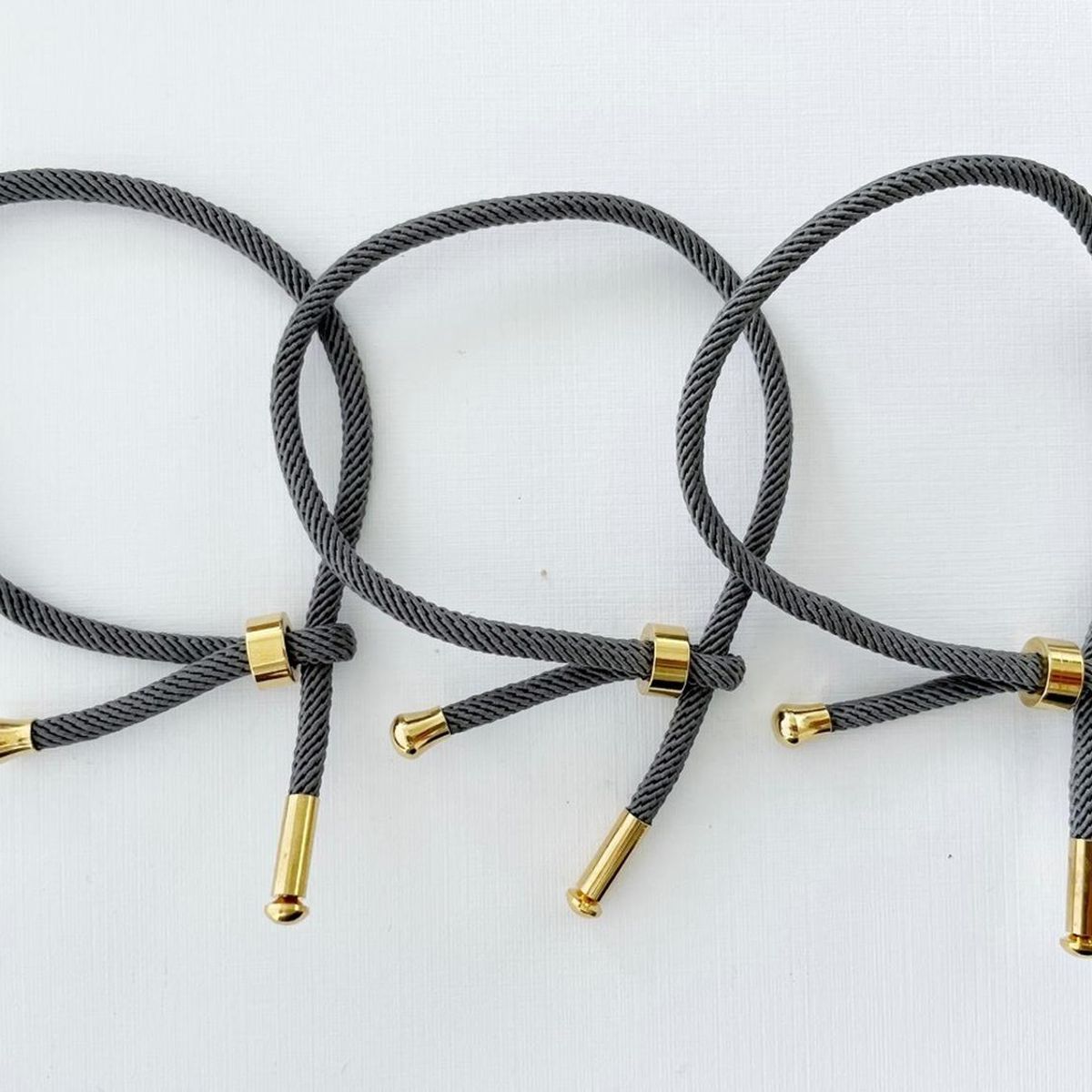 GENERICO - Set De 3 Pulseras Cerradas De Cordón - Gris oscuro