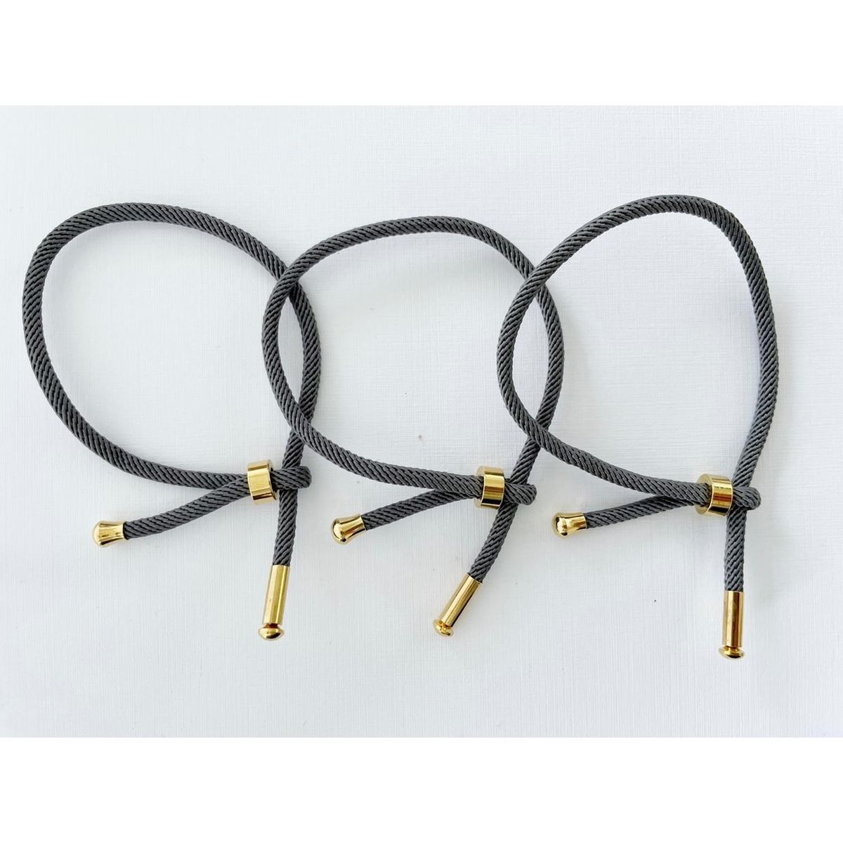 GENERICO - Set De 3 Pulseras Cerradas De Cordón - Gris oscuro