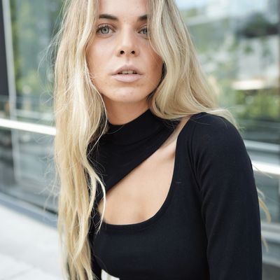 Imagen 2 del producto BODY MUJER ASIMÉTRICO CUELLO ALTO