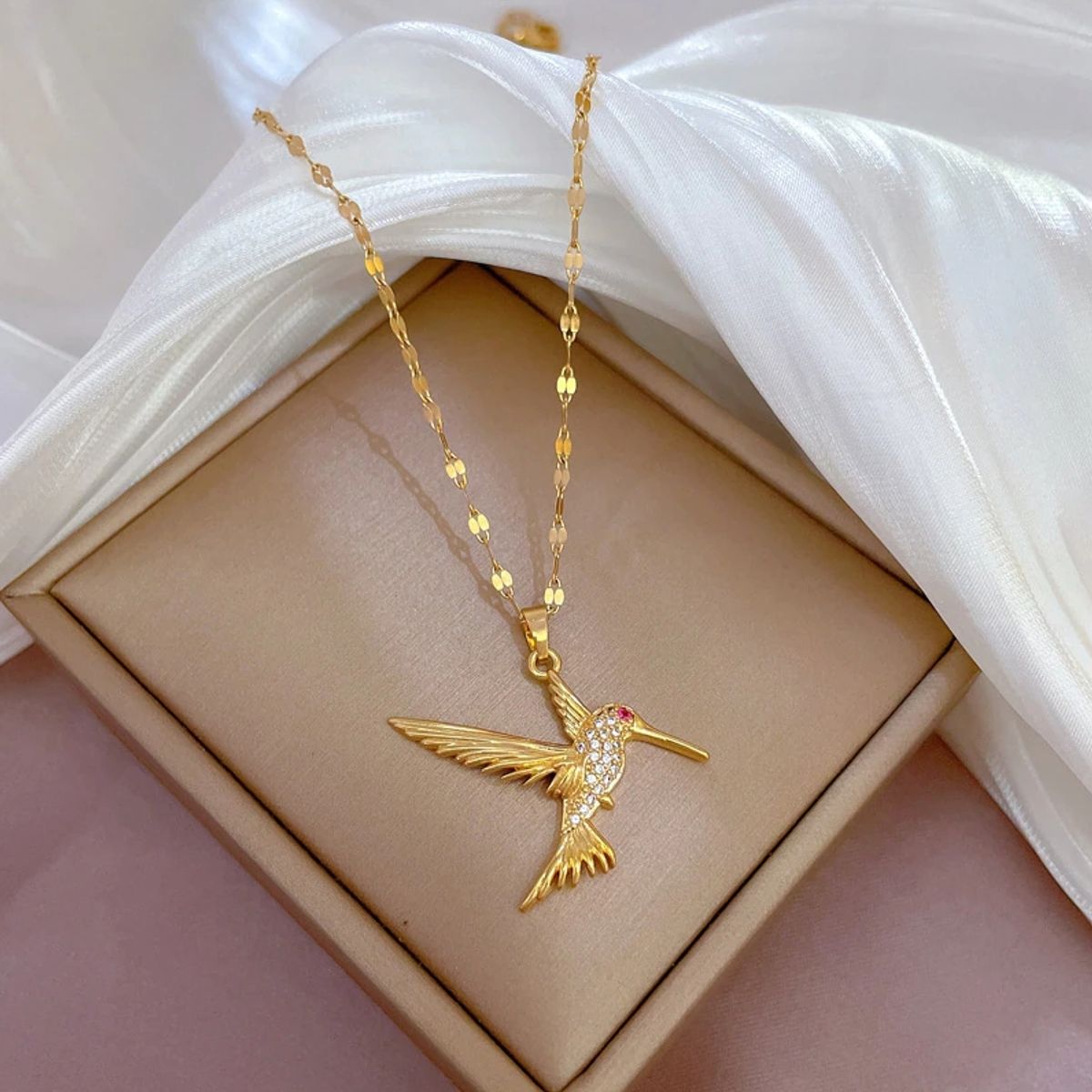 GENERICO - Collar Colibrí Cadena En Acero Inoxidable - Bañado Oro 18k