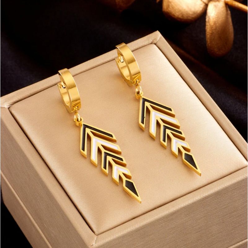 GENERICO - Aros Elegantes Flechas Colgantes - Acero Bañado En Oro 18k