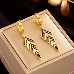 GENERICO - Aros Elegantes Flechas Colgantes - Acero Bañado En Oro 18k
