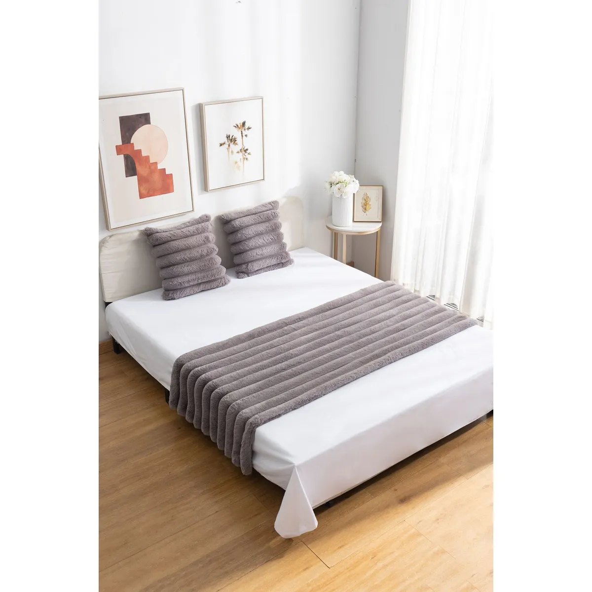 GENERICO - Piecera gris más dos fundas cojín peludita