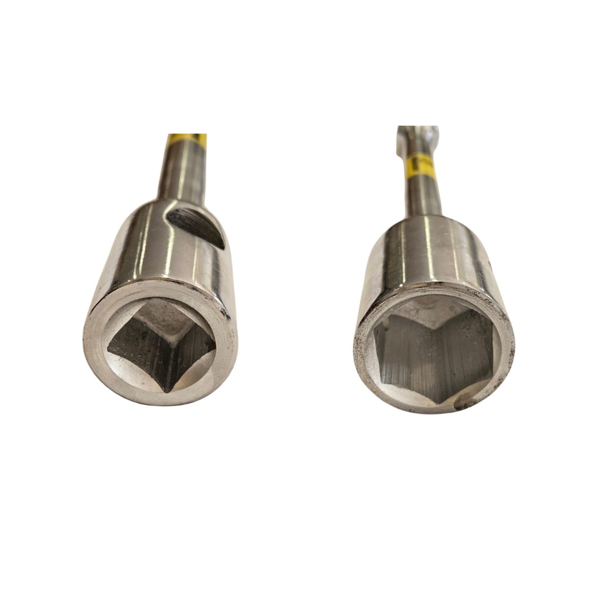 MOHICAN - LLAVE TUBO PARA LLANTAS 30 X 32 MM CROMADAS