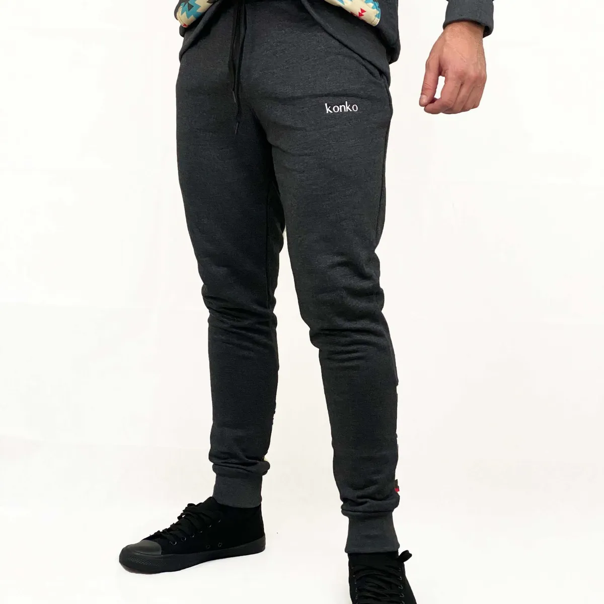 KONKO ACTIVE - Jogger Relax Atacama Gris Konko