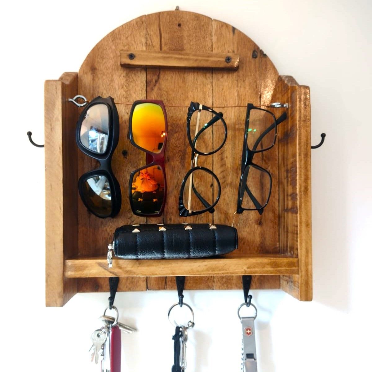 GENERICO - Repisa Porta Llaves Akira