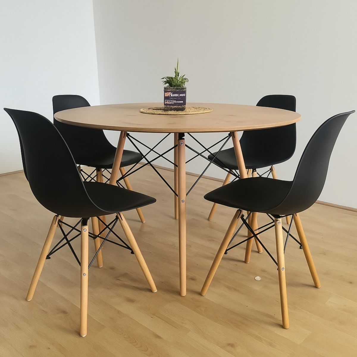 CORI CORI - Juego de Comedor Mesa Wood 120cm + 4 Sillas Eames Clasicas