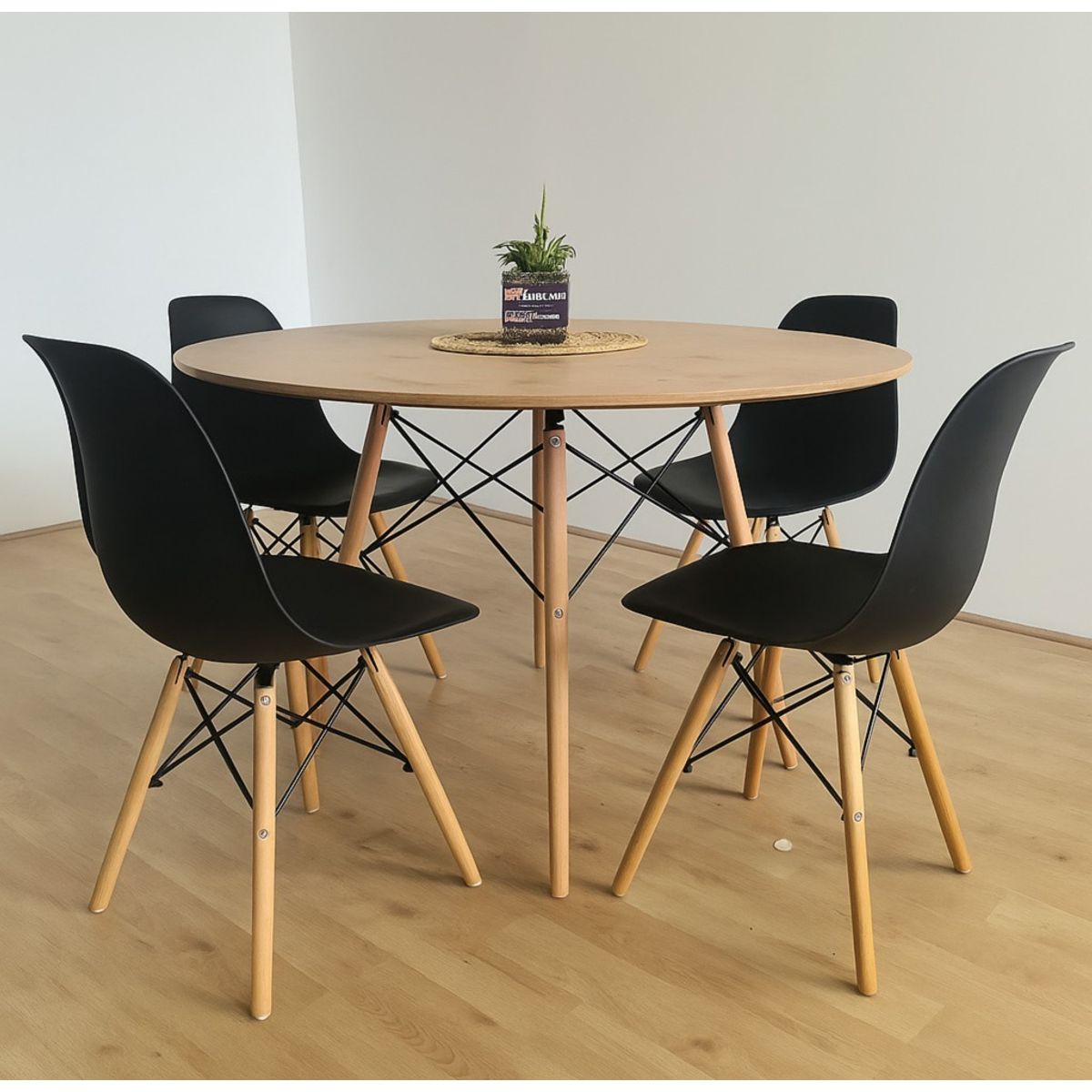 CORI CORI - Juego de Comedor Mesa Wood 120cm + 4 Sillas Eames Clasicas
