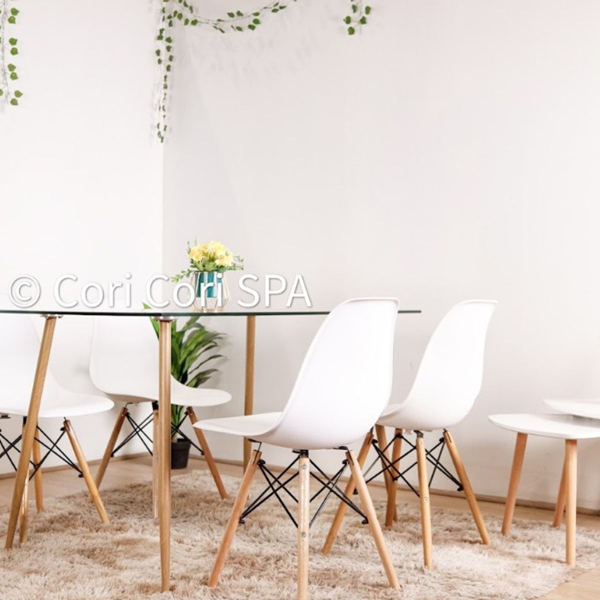 CORI CORI - Juego de Comedor Vidrio 120x80cm + 4 Sillas Eames Blanca…
