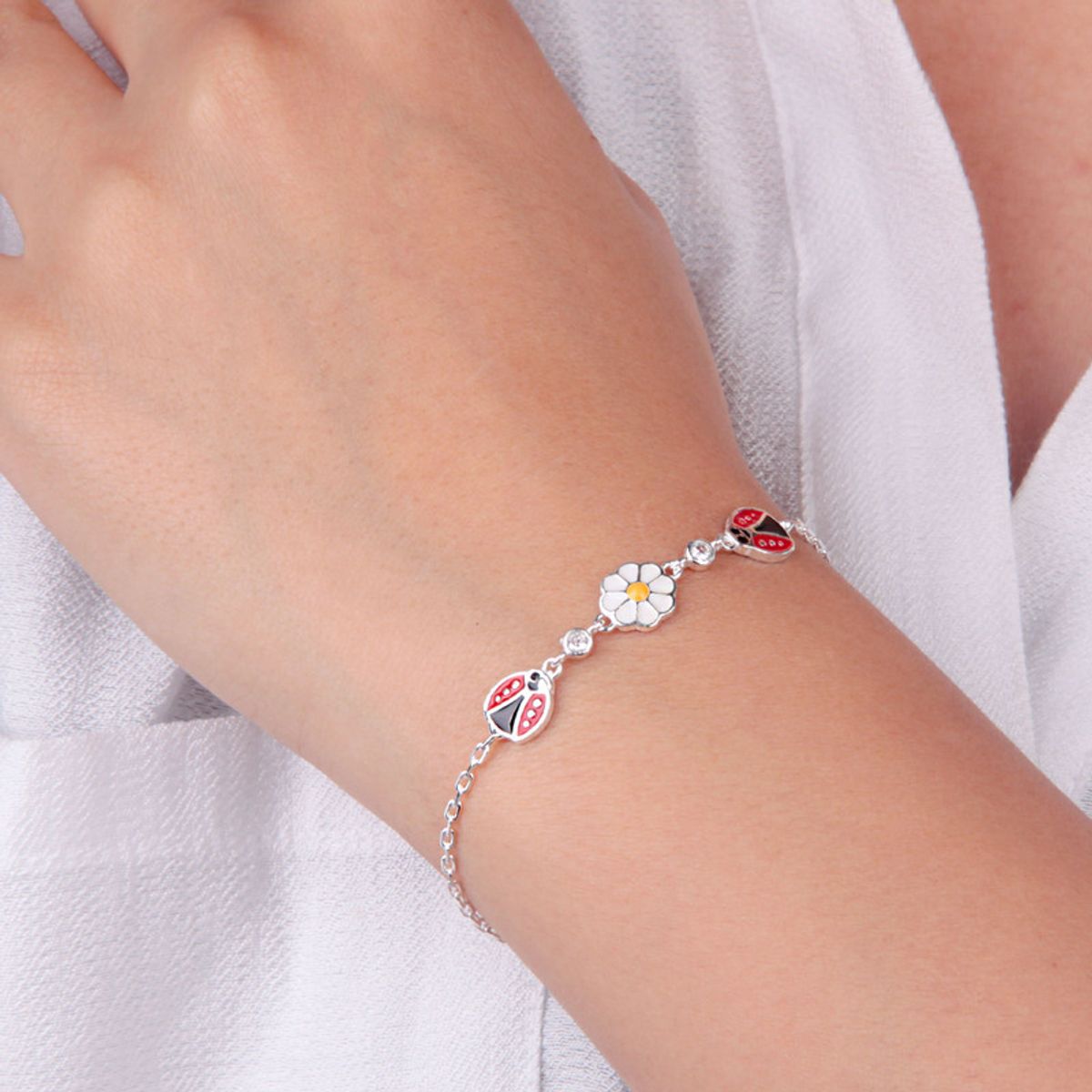 COGGIOLA - Pulsera Chinita Margarita Circón Plata Fina 925