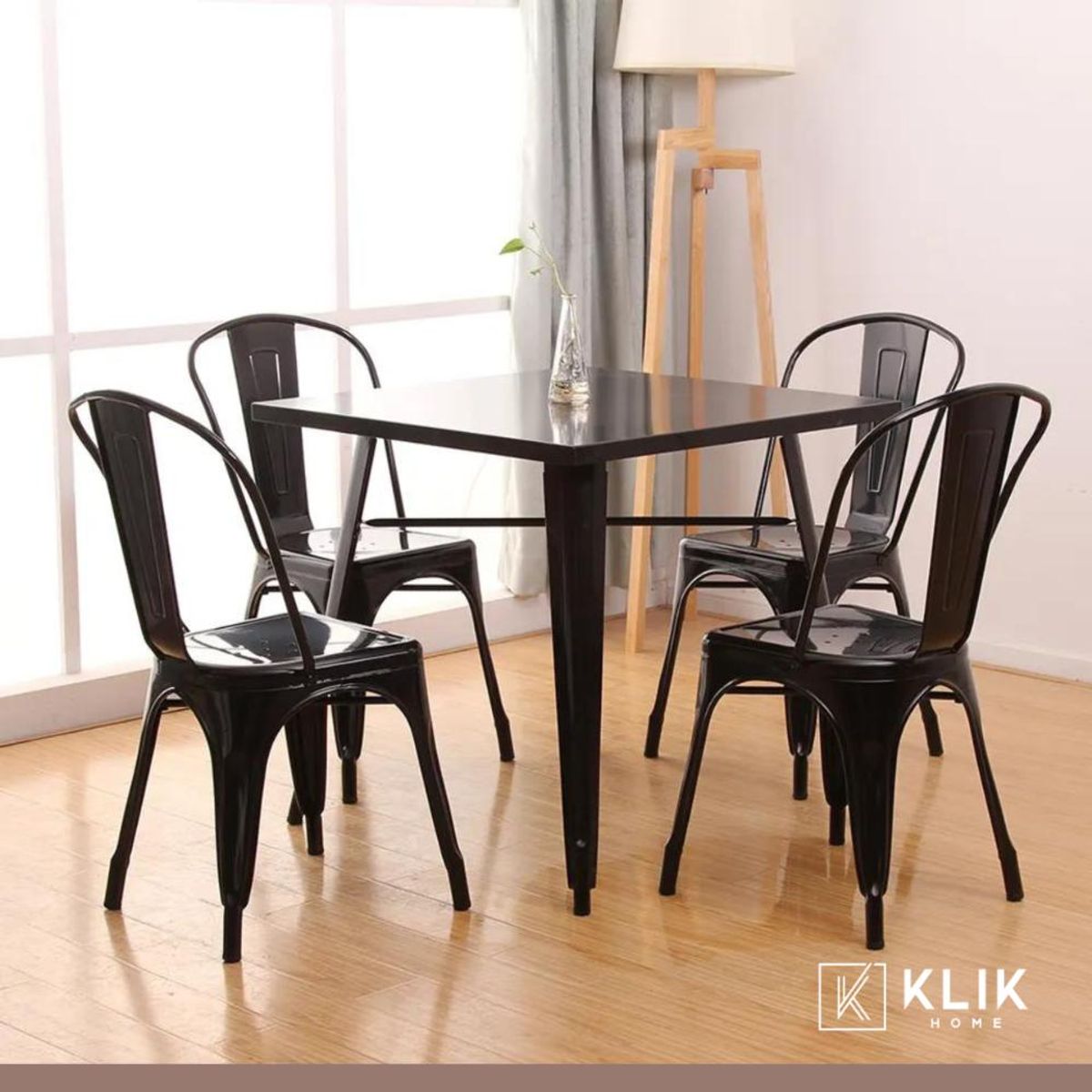 KLIK - Comedor Mesa Tolix 80x80cm + 4 sillas Tolix Negras KLIK
