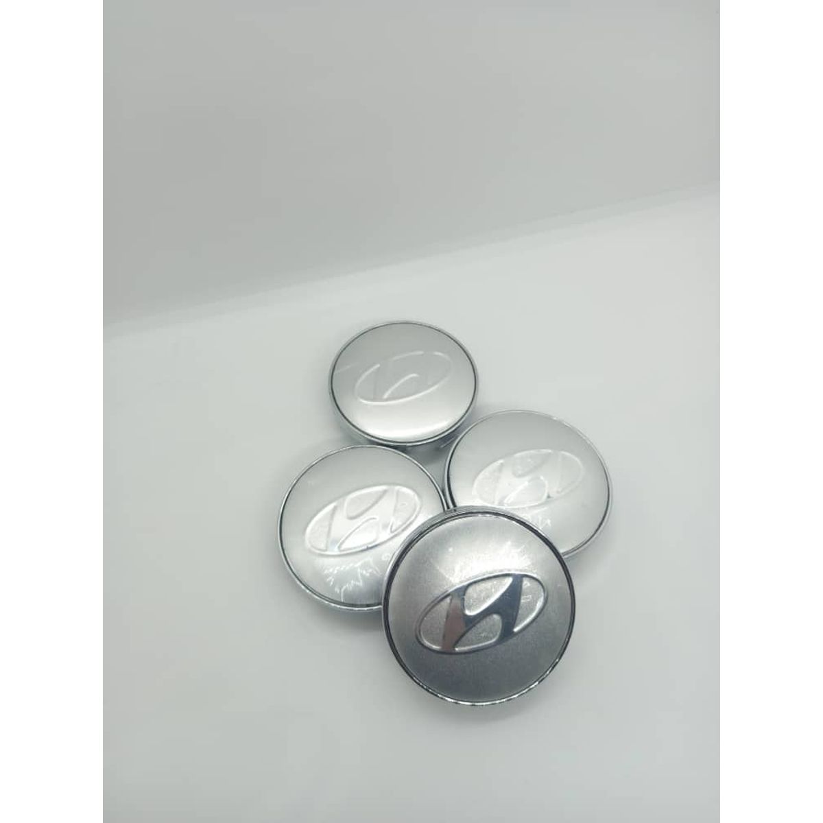 GENERICO - Set X4 Tapa centro Llantas auto 56mm HYUNDAI PLATAEADO