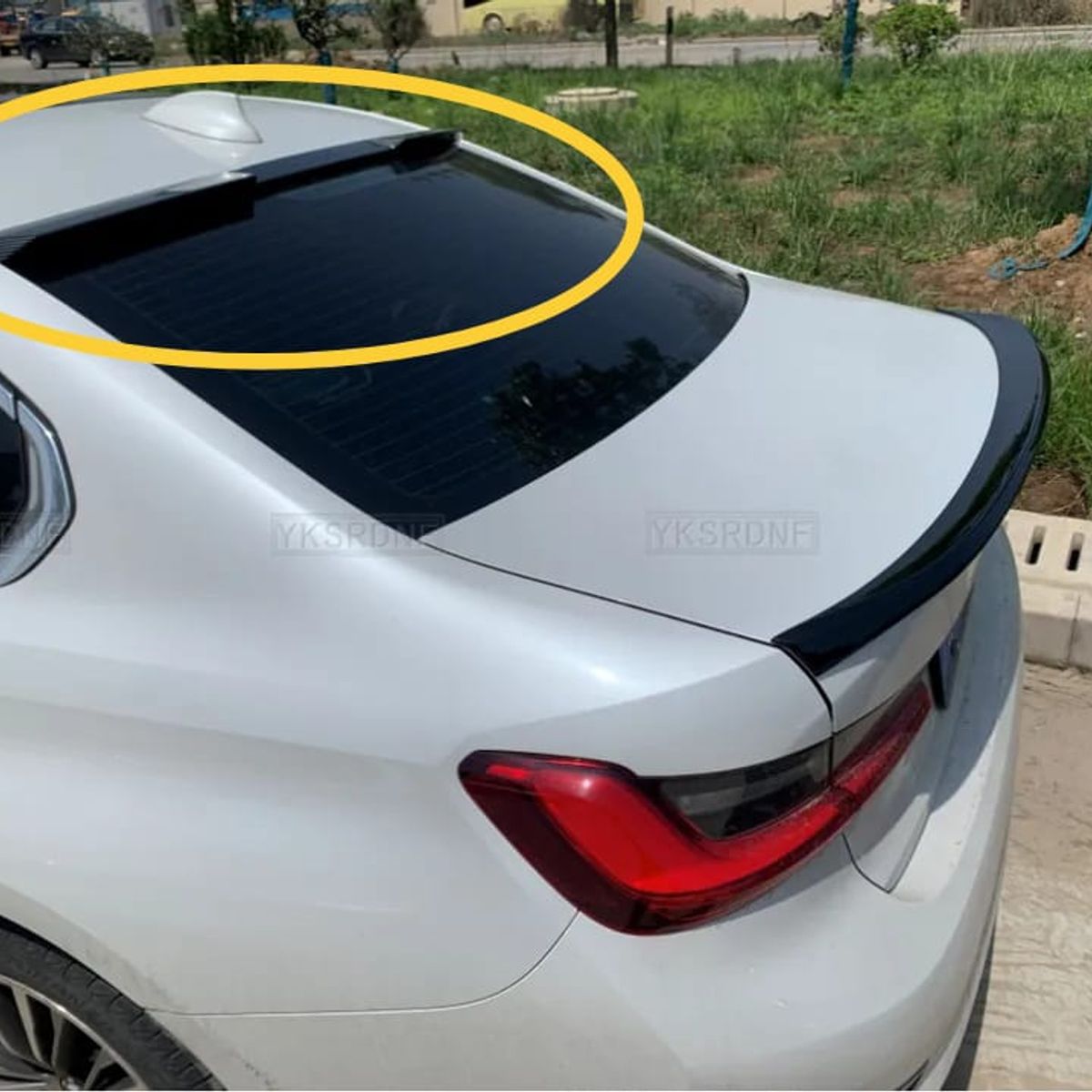 GENERICO - Lip Alerón trasero de goma NEGRO BRILLANTE GLOSS