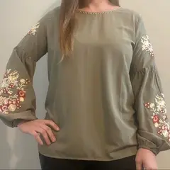ARRAKASTA - Top de mangas bordadas