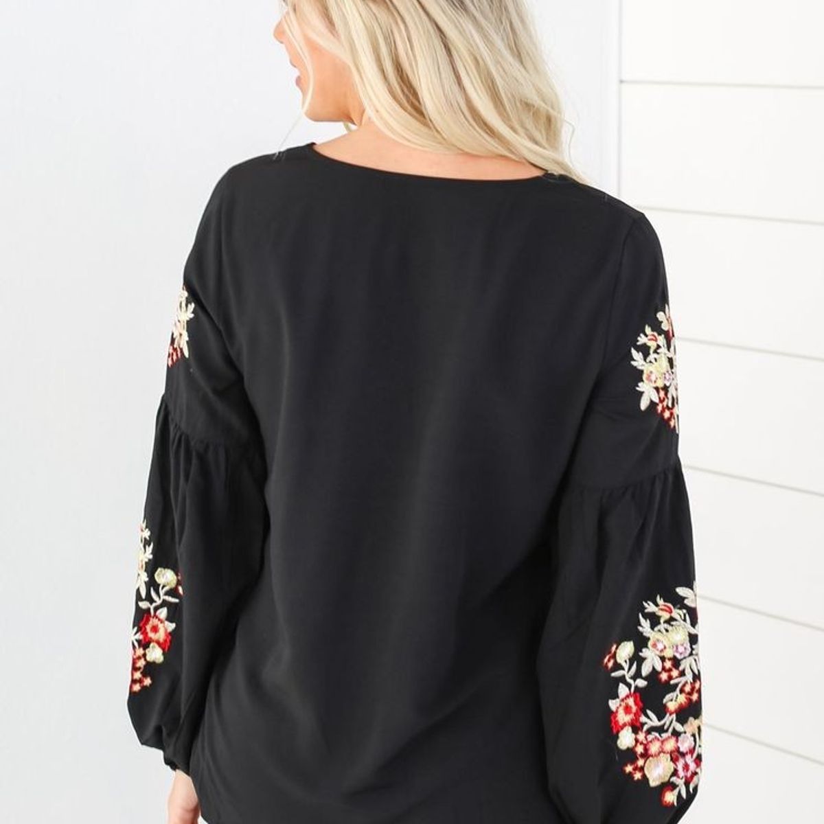 ARRAKASTA - Top de mangas bordadas