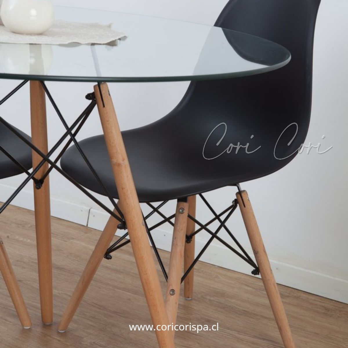 CORI CORI - Juego de Comedor Mesa Redonda de Vidrio 100cm + 4 Sillas Eames Negra