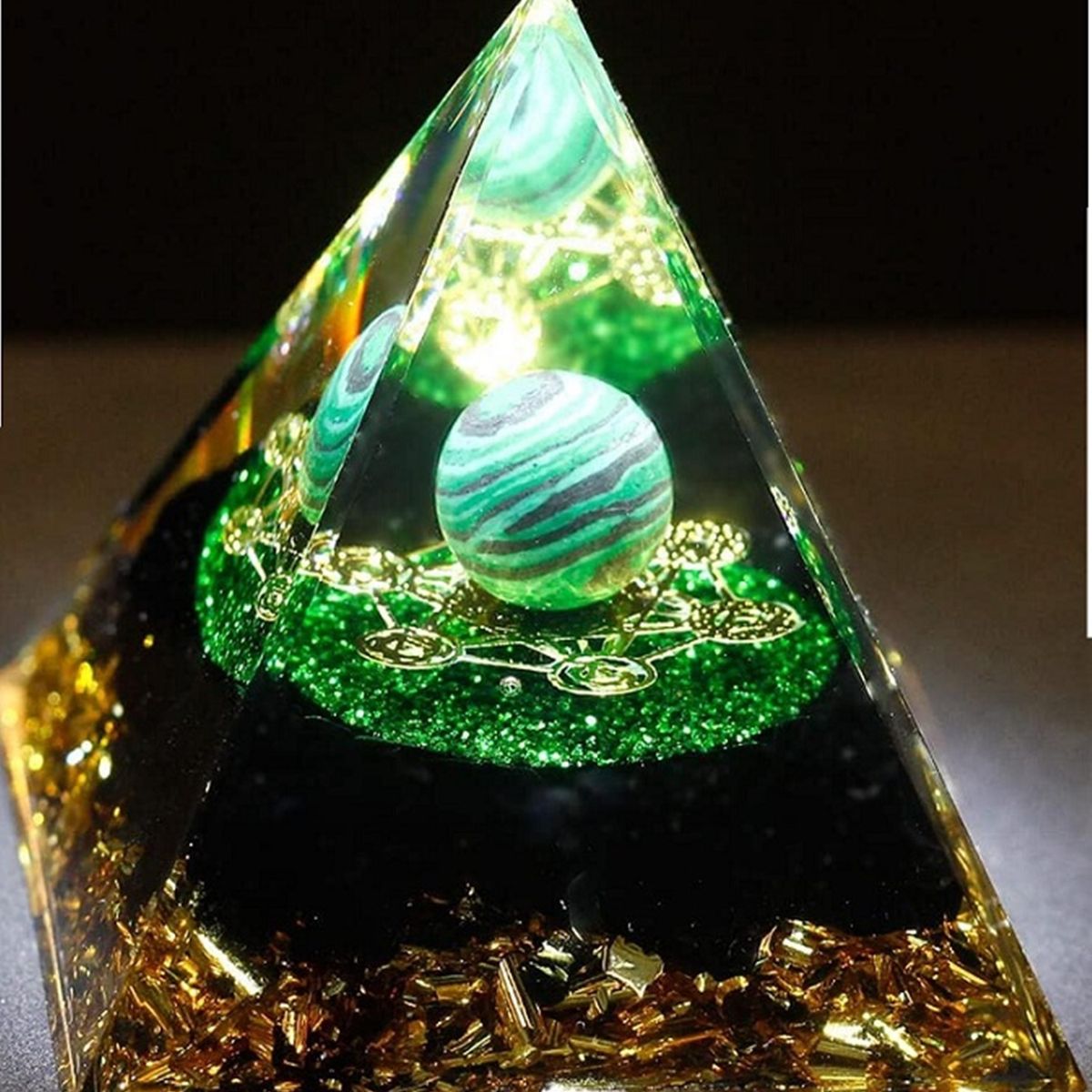 GENERICO - PIRAMIDE POSITIVA CALMANTE CRISTAL CURATIVO 5 X 5 X 5 CMS VERDE