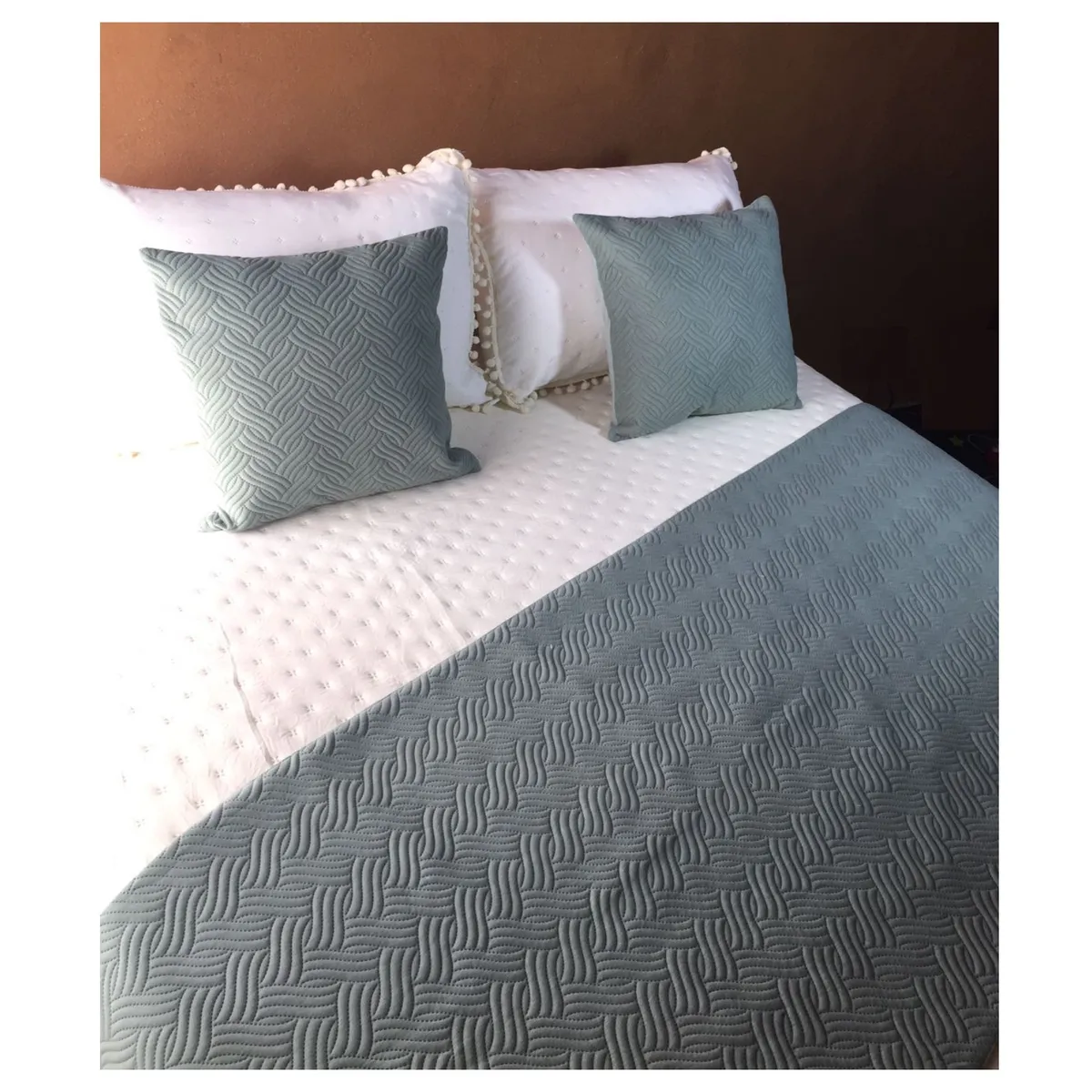 COMPRAPO - Set Piecera Plush 210x70 + 2 Fundas 45x45 King o 2Pzas. Menta