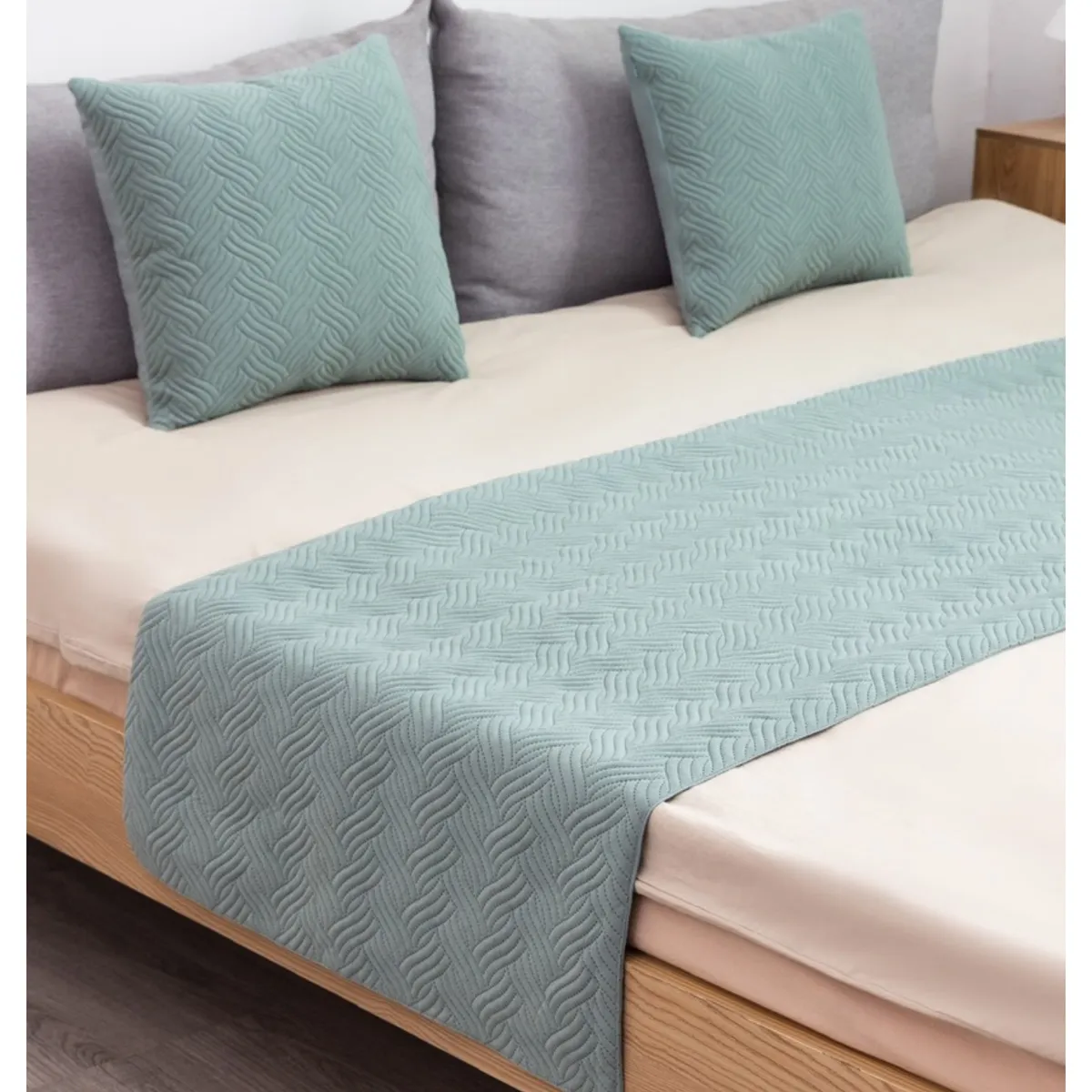 COMPRAPO - Set Piecera Plush 210x70 + 2 Fundas 45x45 King o 2Pzas. Menta