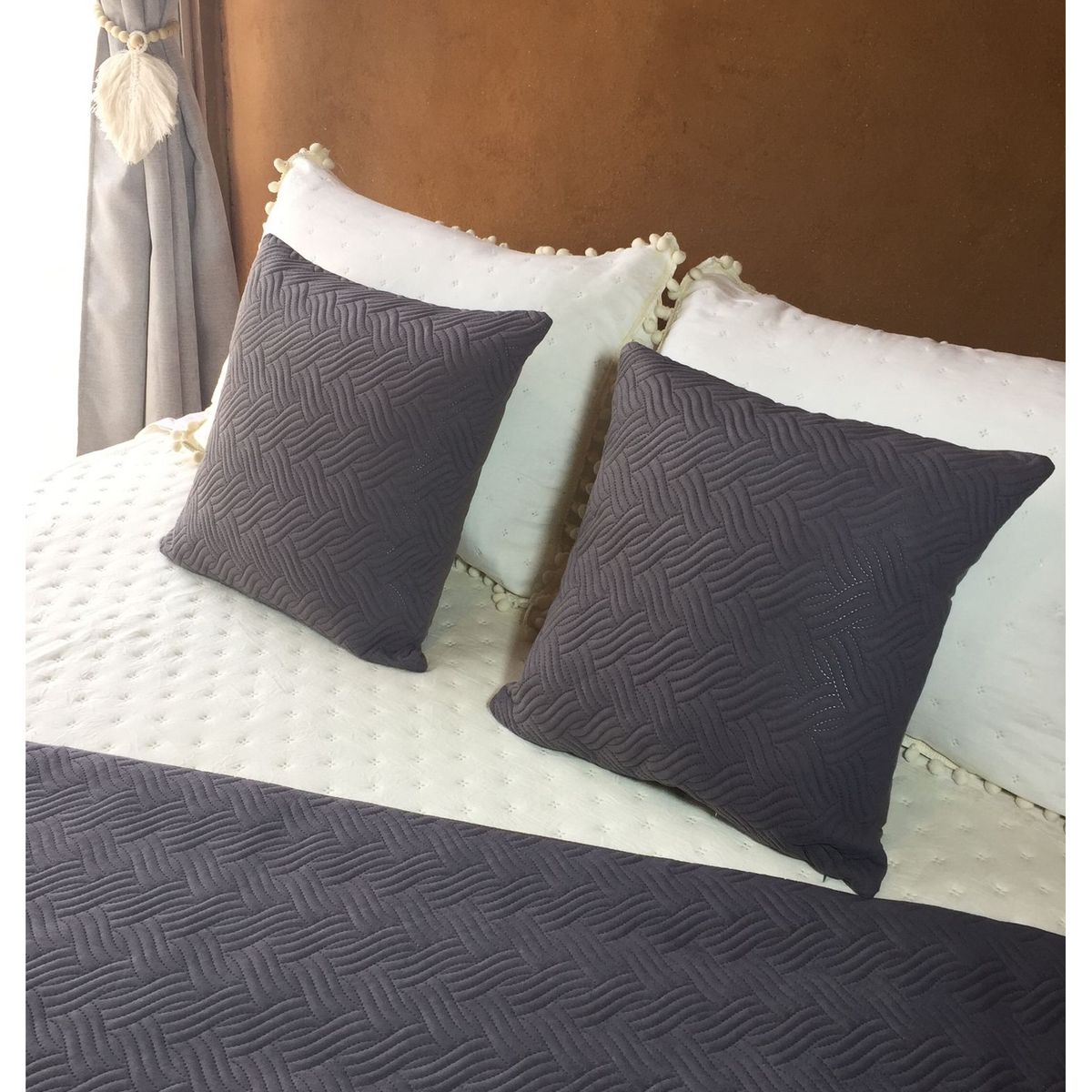 COMPRAPO - Set Piecera Plush 210x70 + 2 Fundas 45x45 King o 2Pzas. Gris