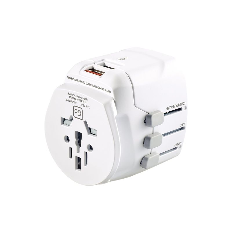 GO TRAVEL - ADAPTADOR ENCHUFE UNIVERSAL CON TIERRA TRES CLAVIJAS + 2 USB