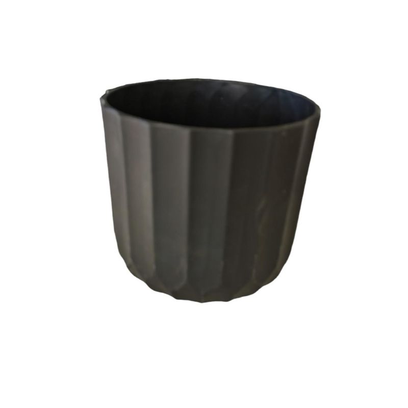 MOBII - Macetero Plastico Negro. Medidas: D14,7 x Alt 13,5cm