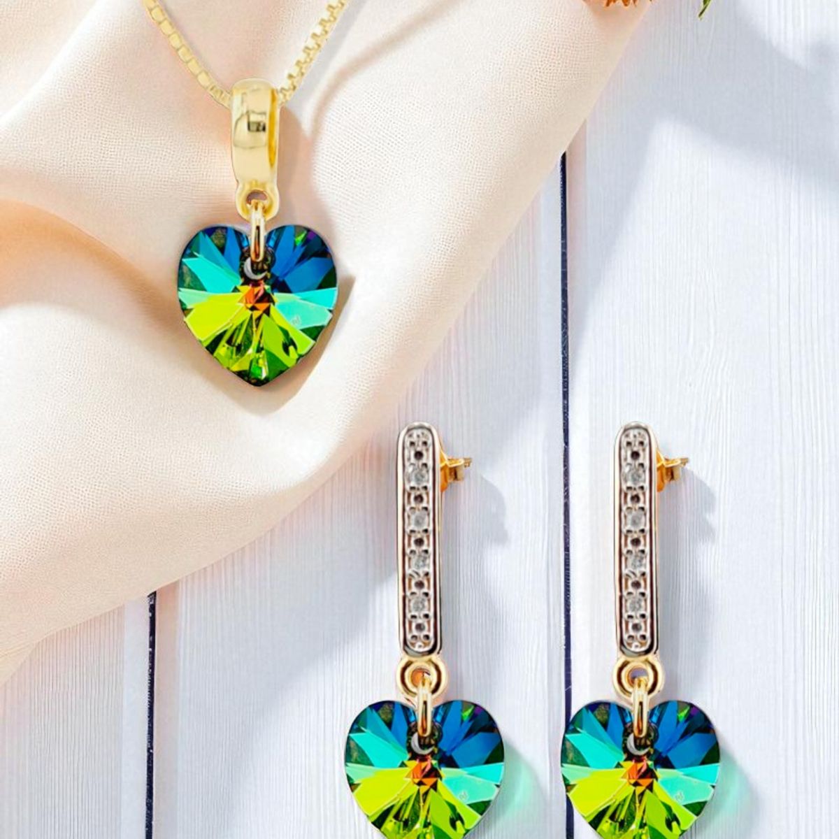 JOYAS MONTERO - Conjunto Romance Gold 24K creado con cristales de Swarovski® Vitral Medium