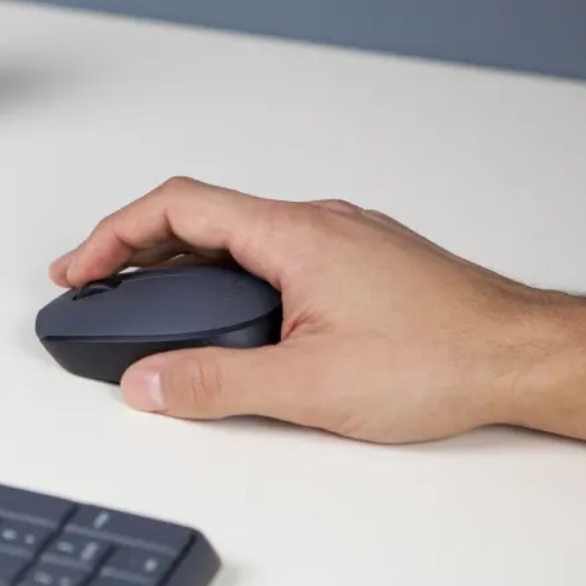 LOGITECH - Kit Teclado y mouse Logitech MK235 inalámbrico español