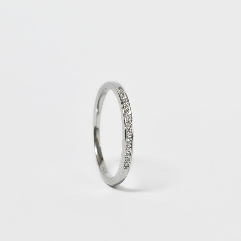 ROSETT - Anillo con medio cintillo de circones
