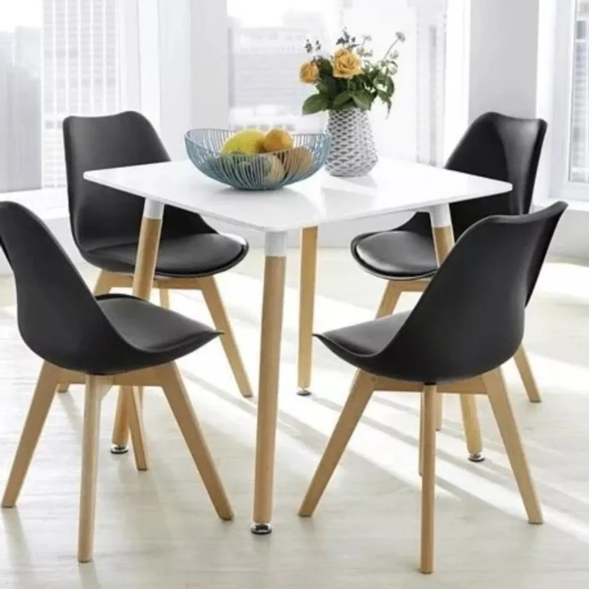 CORI CORI - Juego de Comedor Mesa Cuadrada Blanca + 4 Tulip Negro