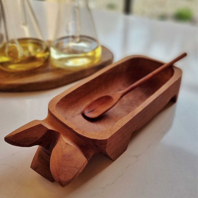 WITRALUN SOUTH AMERICA HANDMADE CRAFT - Chancho Pebre Raulí Grande con cuchara 20 cm