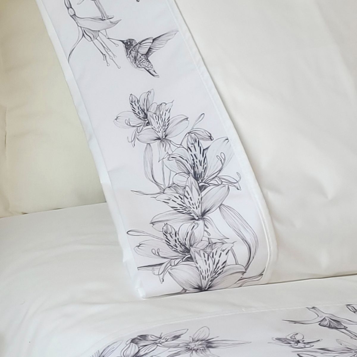 MARGARITA SCHEEL BY CASA ALVARINHO - Juego de Sábanas Flora Nativa 2 Plazas