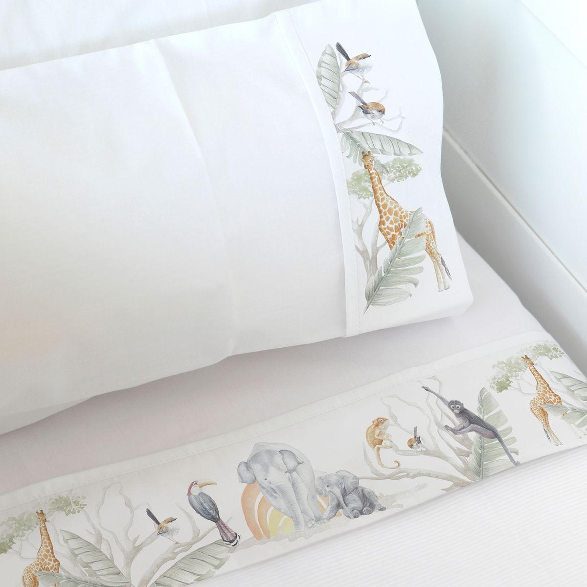 MARGARITA SCHEEL BY CASA ALVARINHO - Juego de Sábanas Cuna Safari Animales