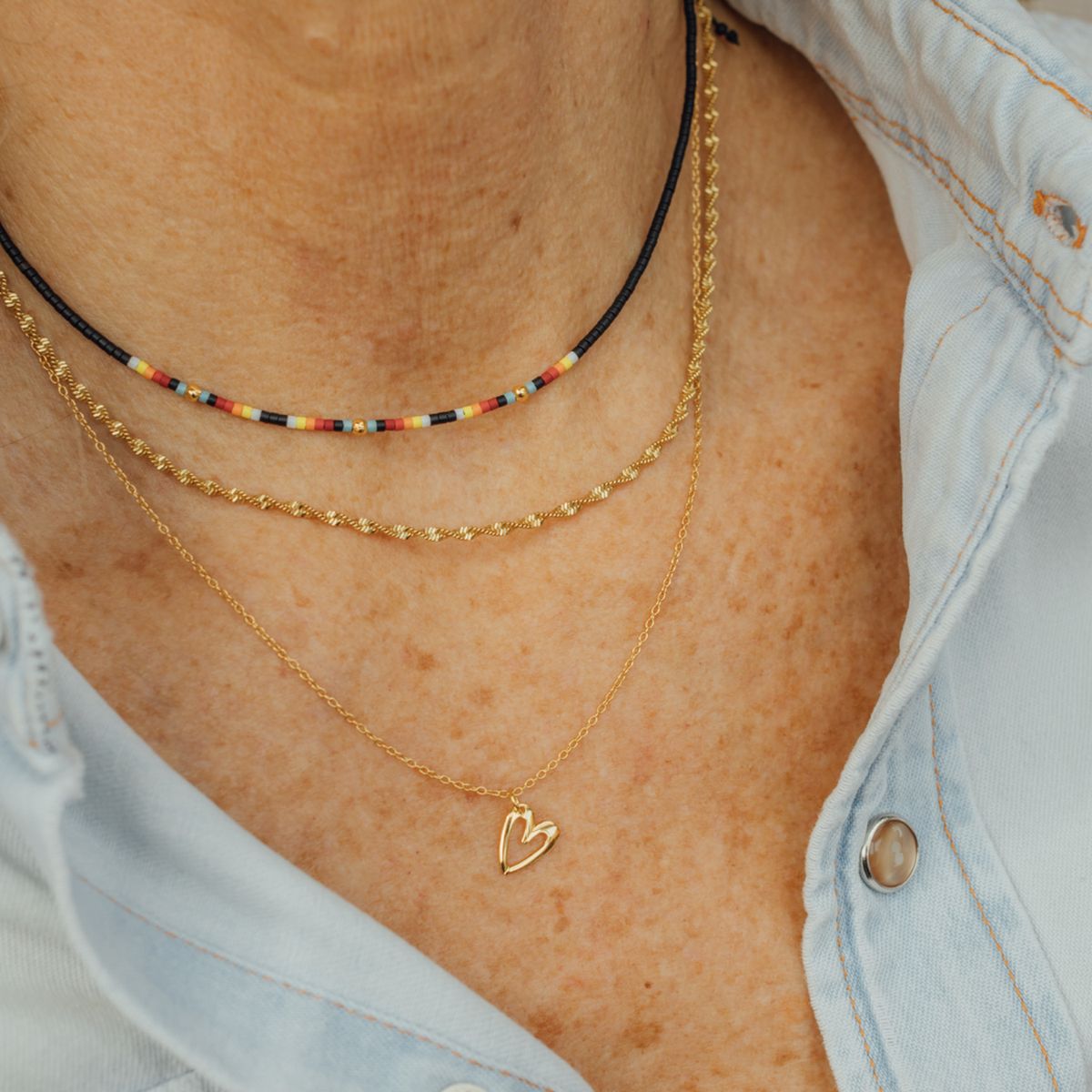 ZAZU - Collar Corazón Abierto Bañado en Oro