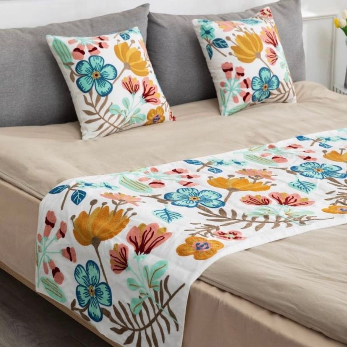 ANGELES DEL HOGAR - Piecera Bordada con diseño  2plazasKing