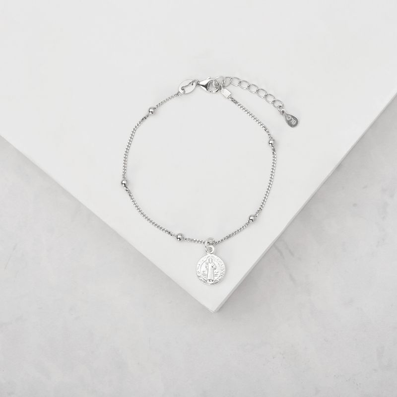 BY LAS CAYETANAS - Pulsera nudos con San Benito en Plata 925